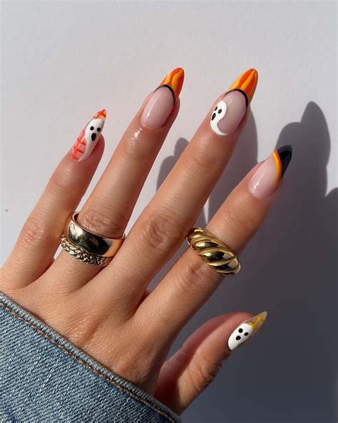 60 Spooky and Classy Halloween Nails and Halloween Nail Ideas To ...