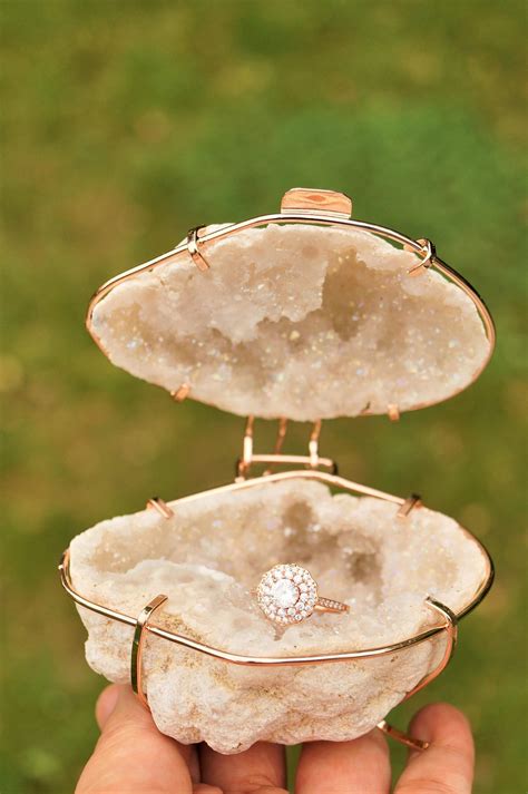 17 Most Unique Wedding Ring Box Designs for Your Engagement