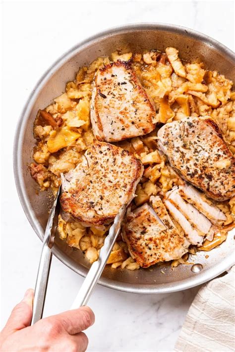 Pork Chops with Quick Applesauce - Wyse Guide