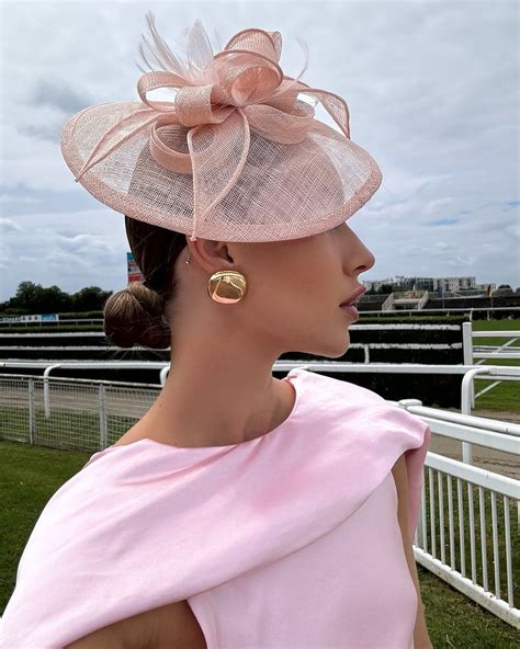 What to wear to the kentucky derby 2025 kentucky derby outfits 2025 kentucky derby hats 2025 ...