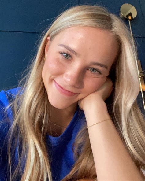 Avery Anna : r/ladiesofcountrymusic