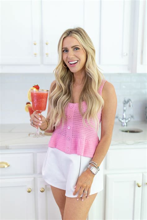 Frozen Strawberry Lemonade - LoChandler.com