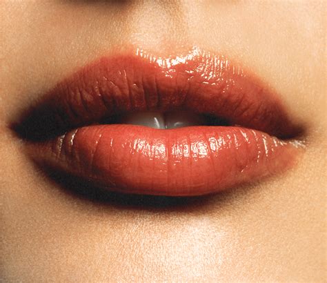 What Are Red Spots On Lips | Lipstutorial.org
