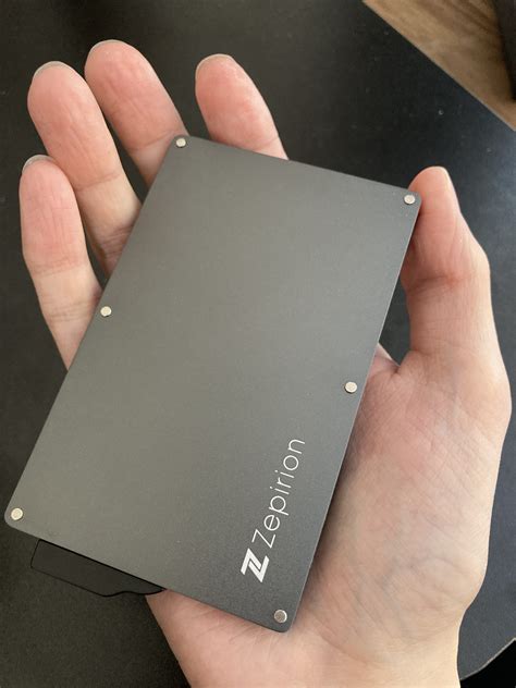 「脱財布」を実現できると評判のZepirion Quick Wallet をレビュー｜スマートなカードケースを買うべき理由 | 字、LOVEっす。