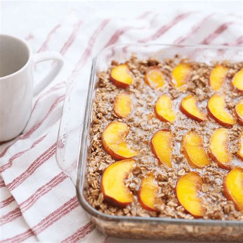 Peach Baked Oatmeal: Easy Breakfast Recipe in 25 Minutes - recipe maestro