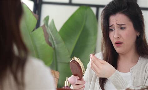 Hair Loss Due To Dandruff: Why Does it Happen & Treatment for Regrowth – Trybello