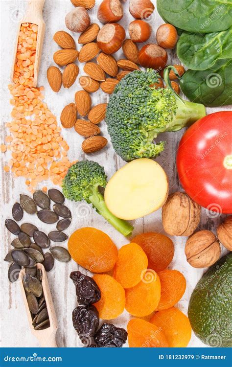 Fruits and Vegetables Containing Vitamin K, Potassium, Natural Minerals ...