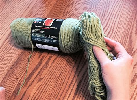 How To Pull Yarn From Skein