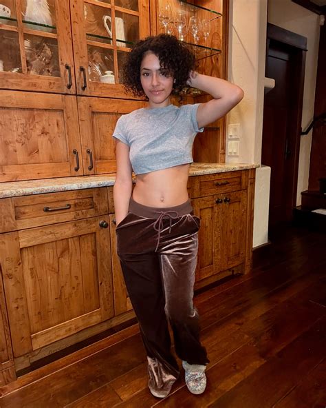 Naomi Daze | Would you make me your stay at home? 🥰 | Instagram