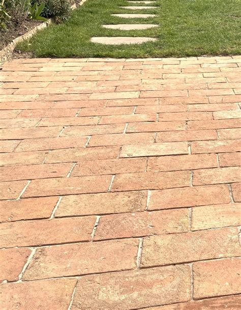 Saint Martin Pale Terracotta Brick Tiles 12 x 24 x 2cm – Baked Earth