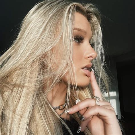 Katerina Carney Age, Height, Weight, Boyfriend, Net Worth