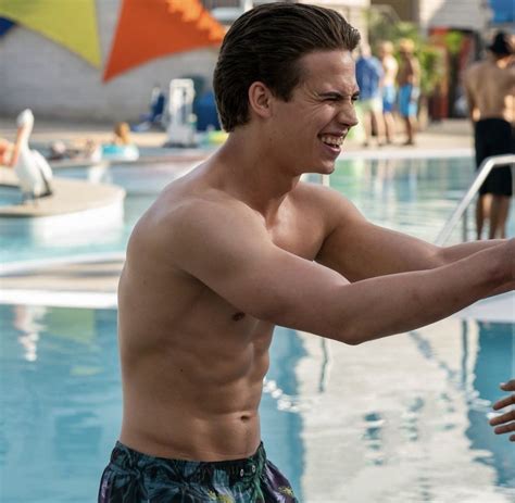 tanner buchanan as robby keene | Kid cobra, Keene, Karate kid cobra kai