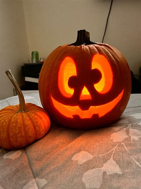 Pin by Abby on Pumpkin carving designs | Amazing pumpkin carving, Cute ...