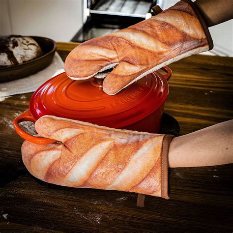 Freshly Baked Bread Oven Mitts | The Green Head