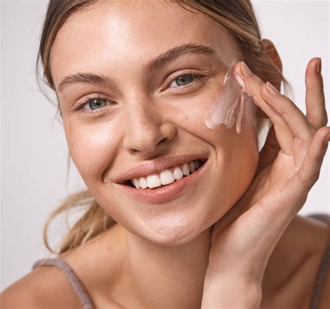 To Save Face SPF50+ Facial Sunscreen - Mecca Cosmetica