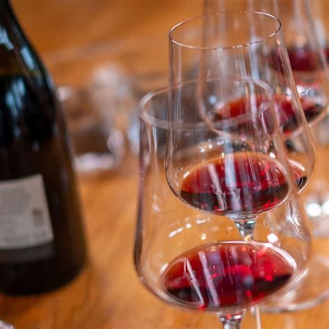 Chablis vs Chardonnay, Explained