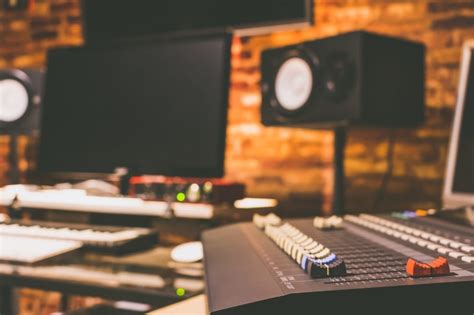 How to Make Ambient Music (9 Tips) - Musician Wave