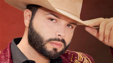 Estrena Leonardo Aguilar el tema ‘Soy como quiero ser’