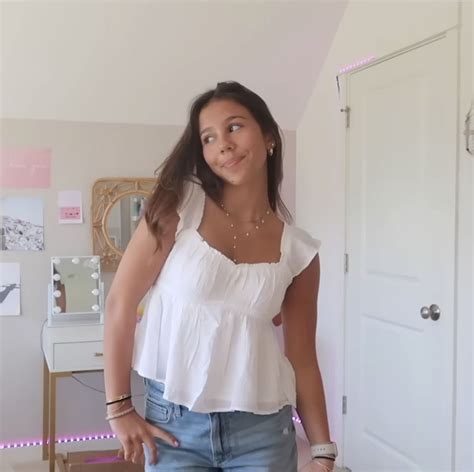 @ava rae on yt | Flowy tops summer, Flowy shirts, Babydoll top outfit