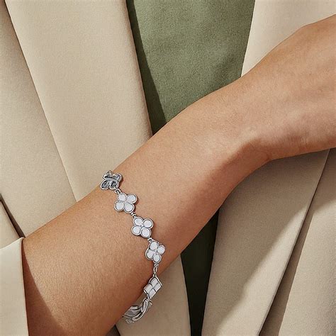 Clover Bracelet White Gold: A Gift of Love & Luxury