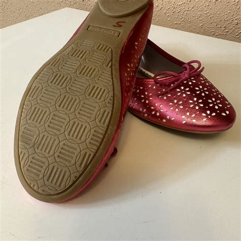 Lands' End Women's Pink and Silver Ballet-shoes | Depop