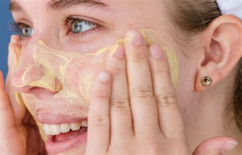 How to Reduce and Prevent Blackheads In 3 Steps - how to prevent blackheads