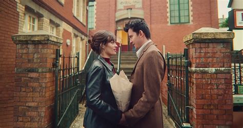 Inside the Sex Education Sex Scenes, Including that Maeve and Otis ...