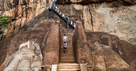 Visiting Sigiriya Rock & The Dambulla Caves, Sri Lanka