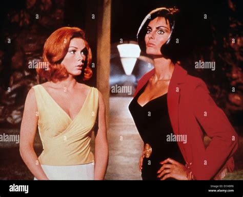 THE SILENCERS (1966) STELLA STEVENS, DALIAH LAVI, PHIL KARLSON (DIR ...
