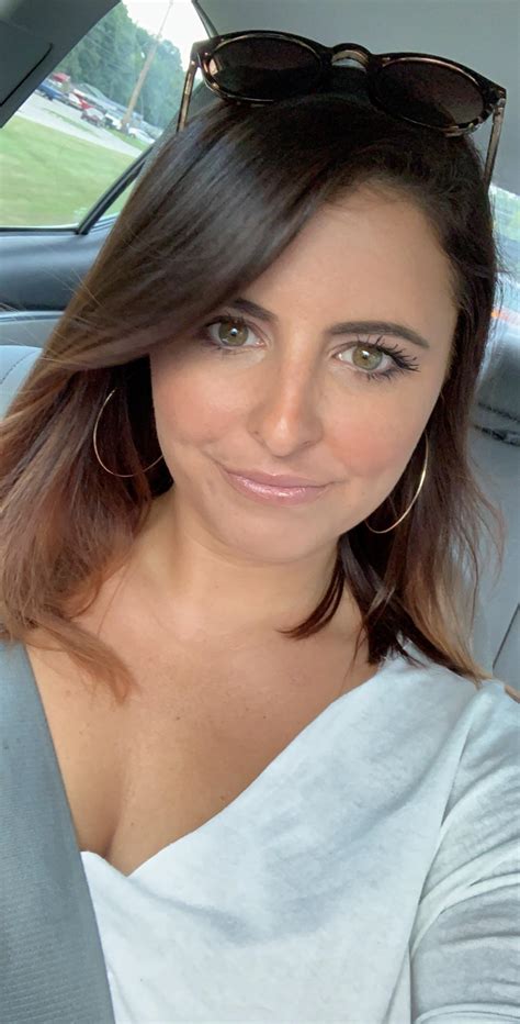 Happy Sunday selfie lovers!!! 💙 : r/selfie