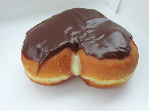 Dunkin' Donuts Boston Cream Pie Donut