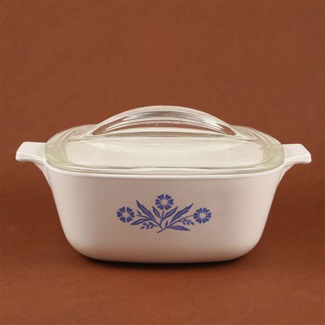 Corning Ware Blue Cornflower Pyrex Fin Lid 1 1/2 Qt Vintage