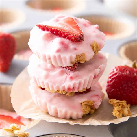 3 Ingredient Strawberry Yogurt Bites - Beaming Baker