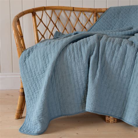 Light Blue Quilt With Cross Stitches - Mon Pote