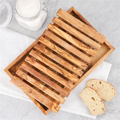 Practical Handmade Wooden Bread Board - Artisraw