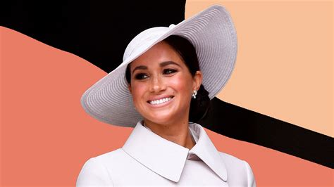 Meghan Markle wore an oversized nude blazer during a secret visit to ...