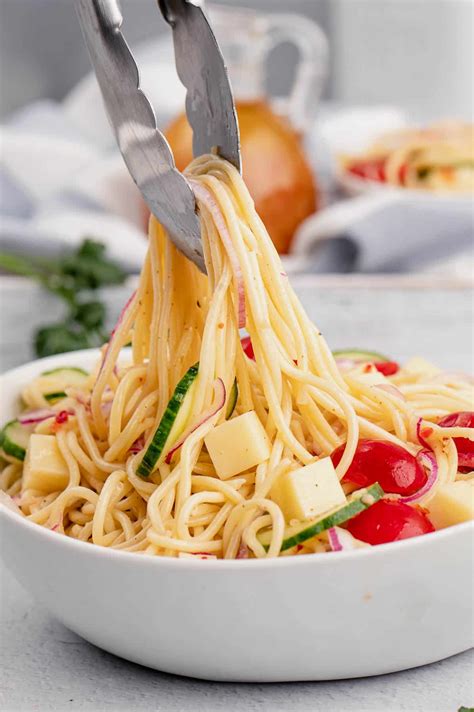 Easy Spaghetti Salad -A delicious cold pasta salad for summer cookouts!
