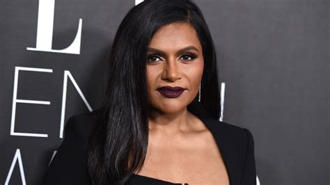 Download Mindy Kaling Indian-American Actress Wallpaper | Wallpapers.com