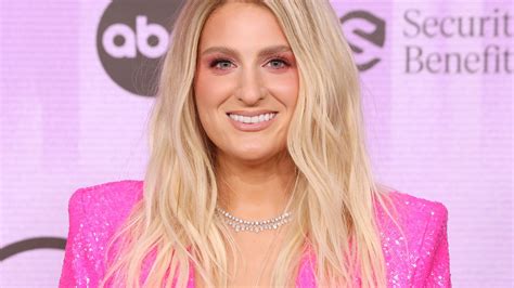 Meghan Trainor surprises 'Today' show hosts with pregnancy news