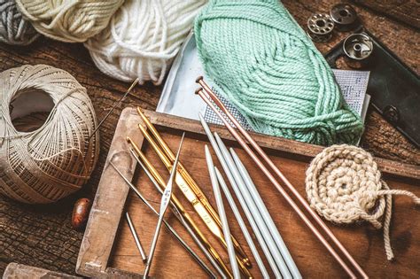 Knitting VS Crochet: What's the Difference? - Facts.net