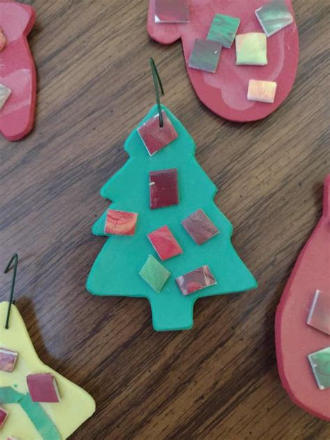 51 DIY Christmas Ornaments for Kids (Super Easy!) - Simply Full of Delight