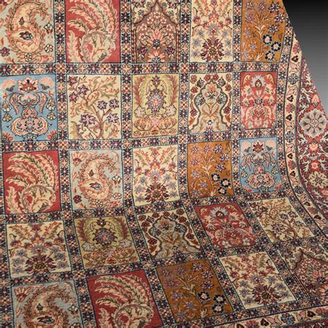 Proantic: Tapis d'orient Transylvanien : 245 x 175 mètres