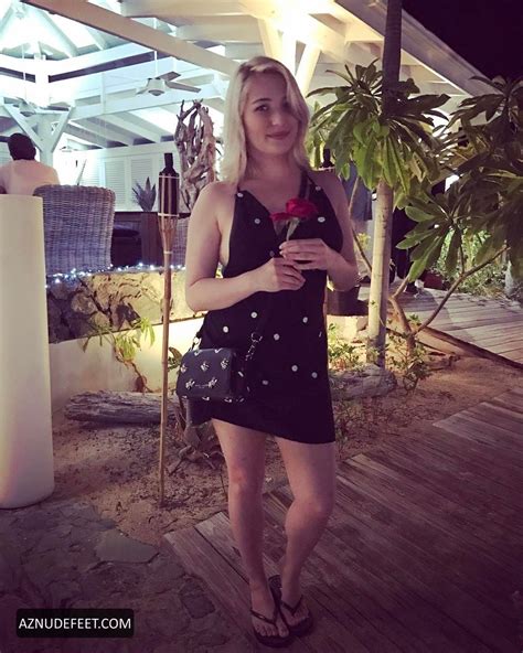 STEPANKA MATTO Feet - AZNudeFeet