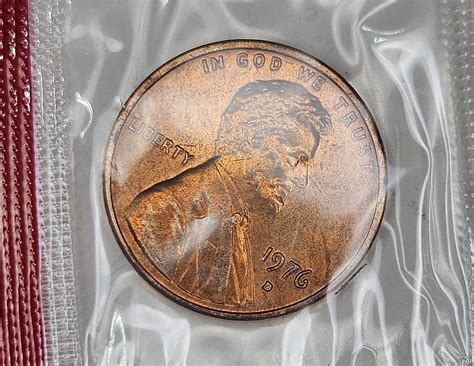 1976 d Lincoln Memorial MInt Cent-USA Coin | Property Room