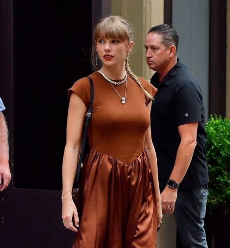 TAYLOR SWIFT Leaves Zero Bond Restaurant in New York 08/17/2023 ...
