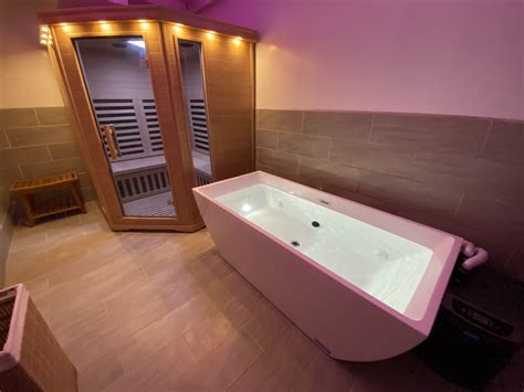 Home gym with sauna by kh interiors – Artofit