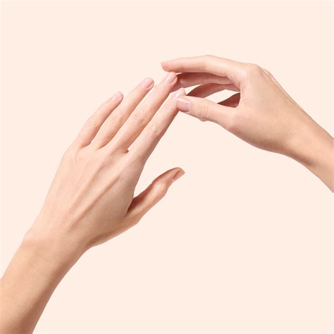 How to file your nails properly? - Manucurist US