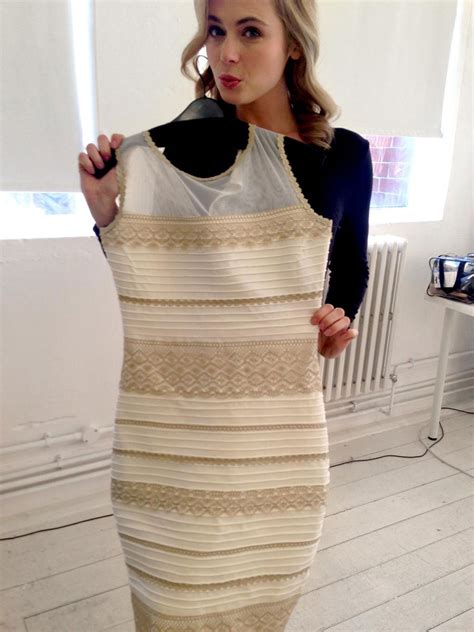 'The Dress' returns in special edition gold and white version for Comic ...