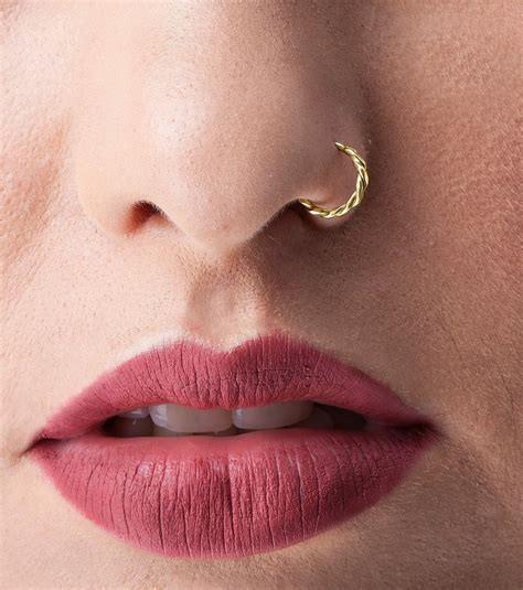 How To Wear Gold Nose Ring at William Jennings blog