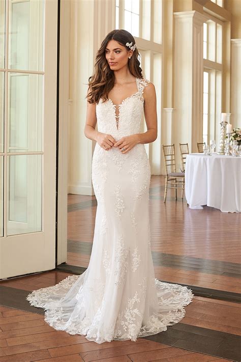 A Complete Guide To Wedding Dress Necklines | OneFabDay.com